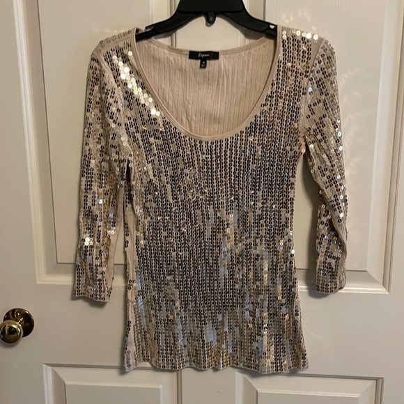 All-over gold sequins on cotton low scoop neck tee - Picture 1 of 3